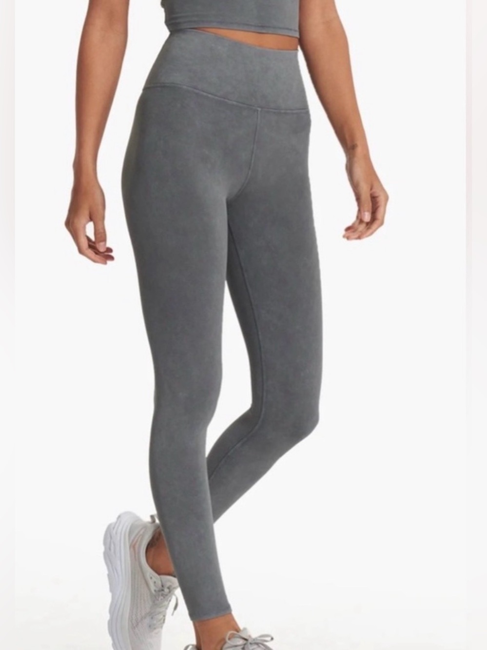 Vuori Washed Studio Legging Gray Washed Charcoal size Medium